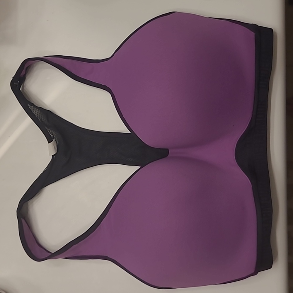 Underarmour heatgear sports bra